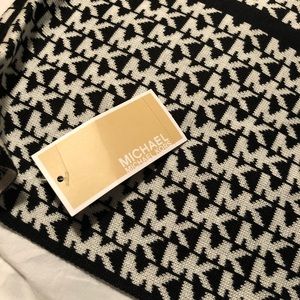 NWT Michael Kors Eternity Scarf